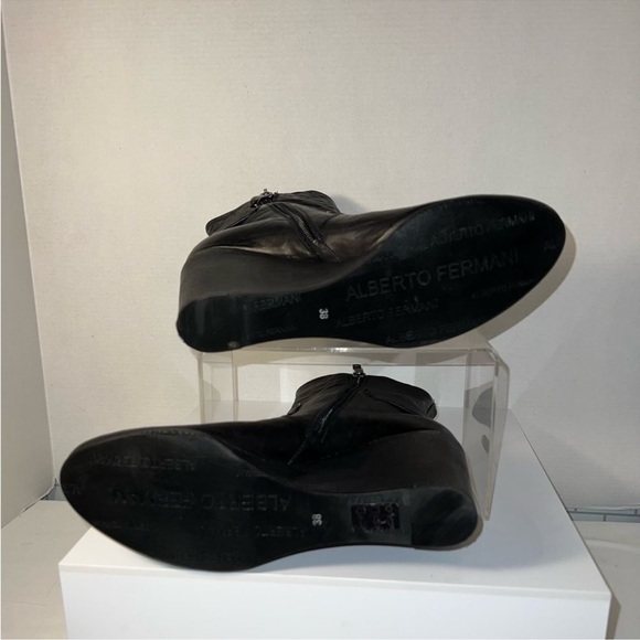 Authentic Alberto Fermani Boots - Picture 3 of 3
